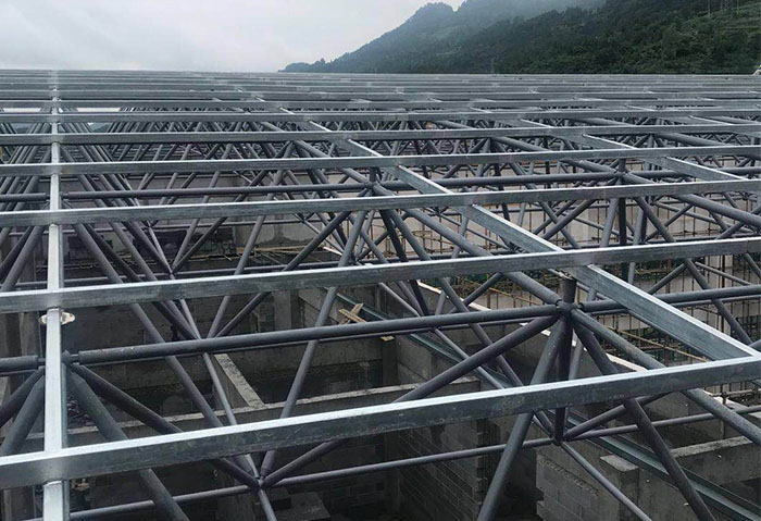 长春仁怀冠英学校艺体楼网架